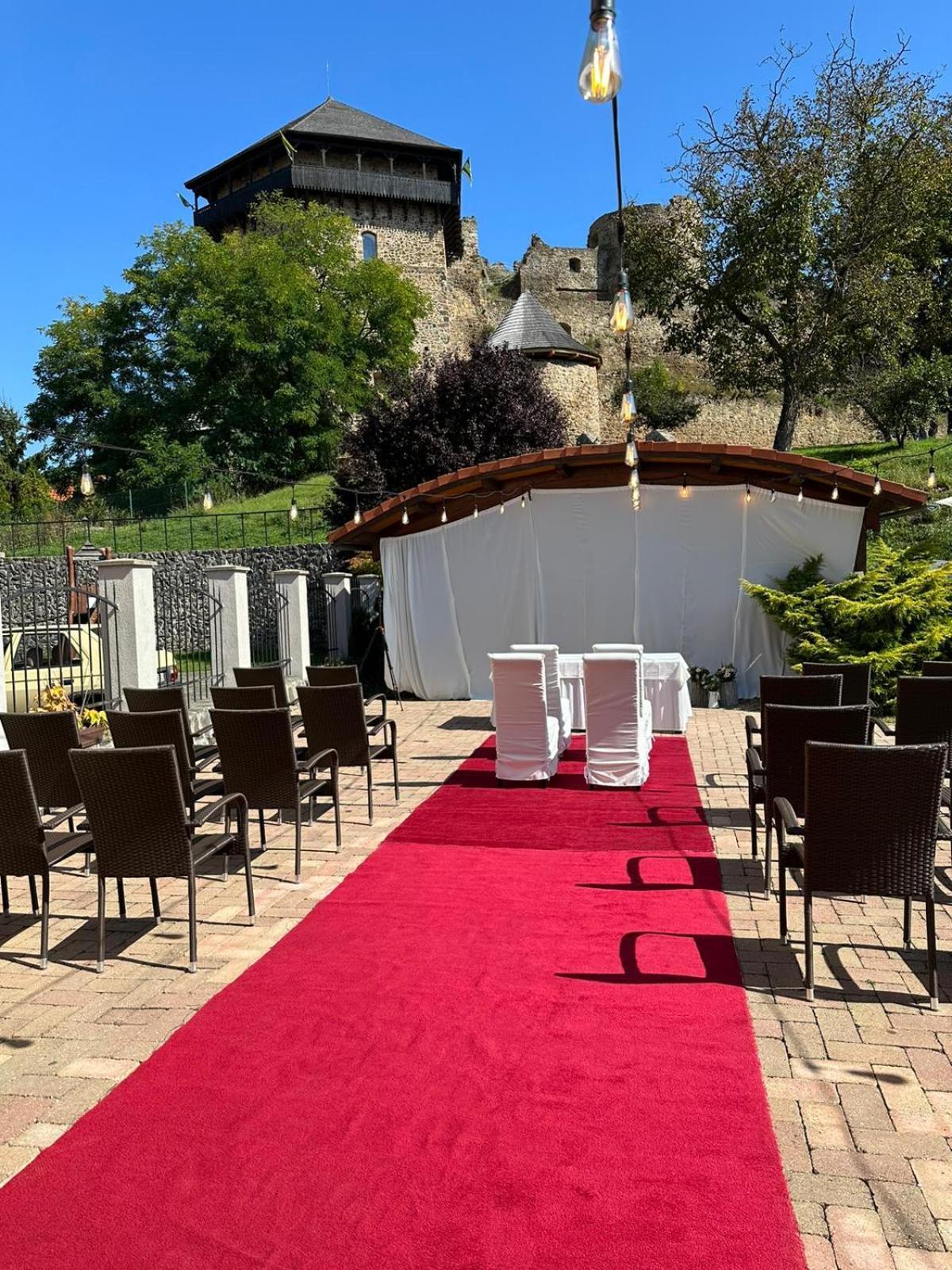 Penzion Bebek Filakovo Екстер'єр фото