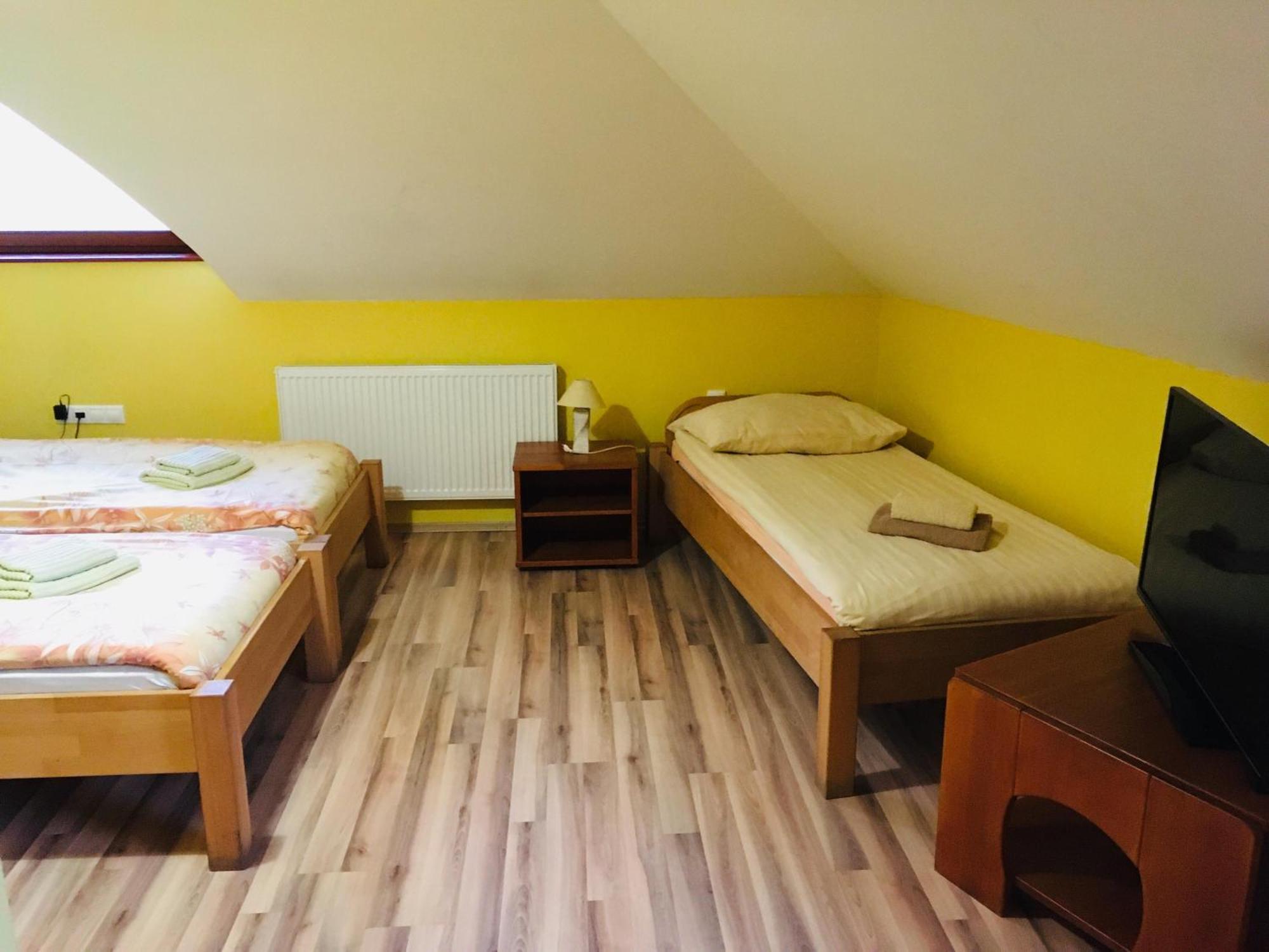 Penzion Bebek Filakovo Номер фото
